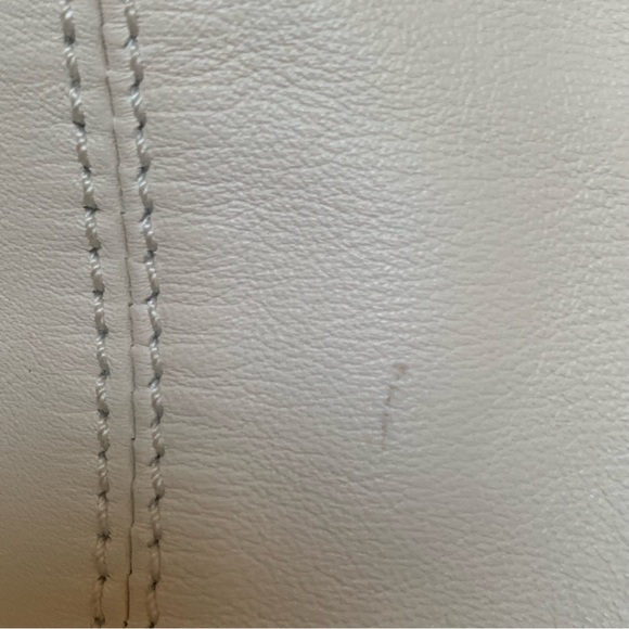 COACH Soho Pleated Leather Tan and Off White Handbag w/Nickel Hardware. F15045 - Picture 8 of 8